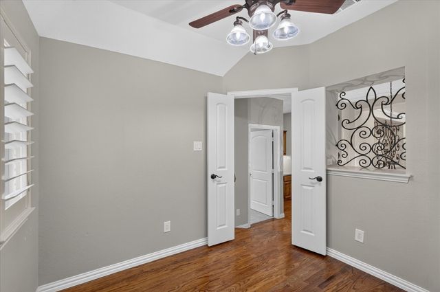 2024 S Hill Drive, Irving, TX 75038