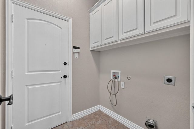 2024 S Hill Drive, Irving, TX 75038