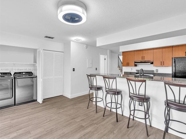3911 SW 52nd Ave 4-1, Pembroke Park, FL 33023