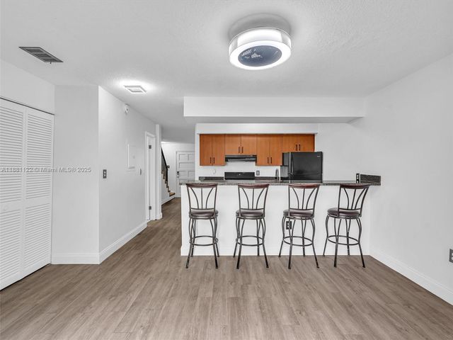 3911 SW 52nd Ave 4-1, Pembroke Park, FL 33023