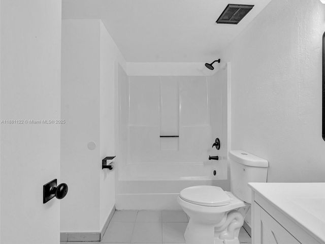 3911 SW 52nd Ave 4-1, Pembroke Park, FL 33023