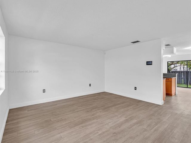 3911 SW 52nd Ave 4-1, Pembroke Park, FL 33023