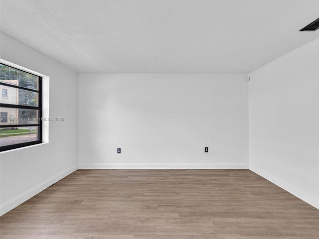 3911 SW 52nd Ave 4-1, Pembroke Park, FL 33023