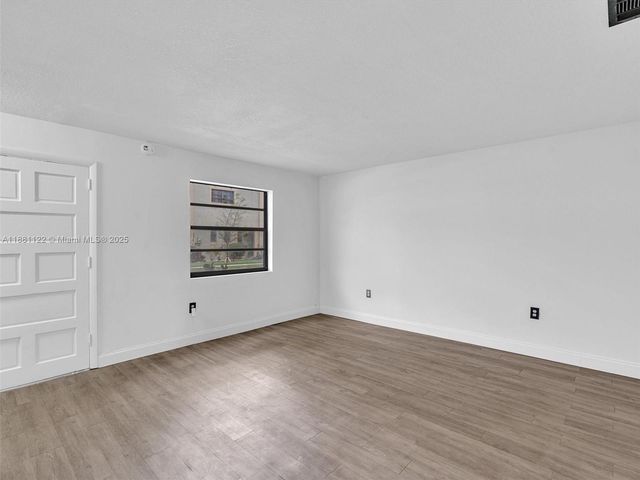 3911 SW 52nd Ave 4-1, Pembroke Park, FL 33023