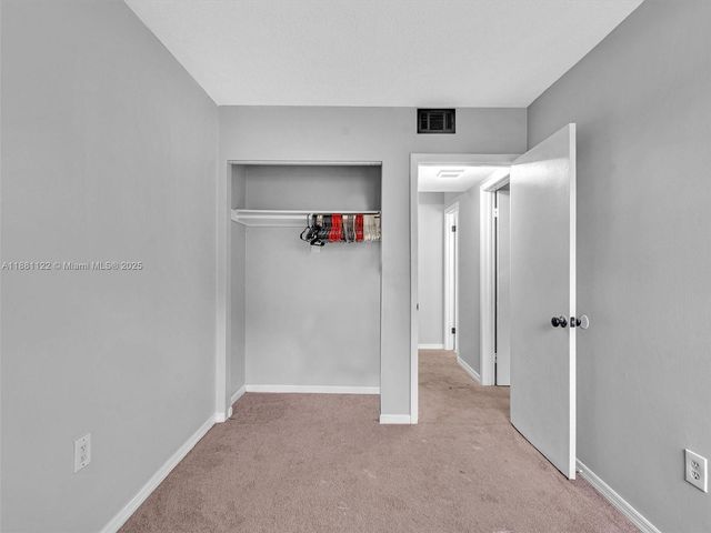3911 SW 52nd Ave 4-1, Pembroke Park, FL 33023