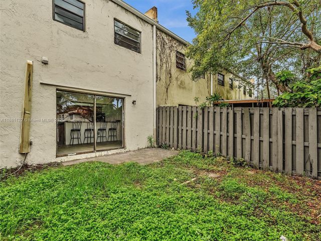 3911 SW 52nd Ave 4-1, Pembroke Park, FL 33023