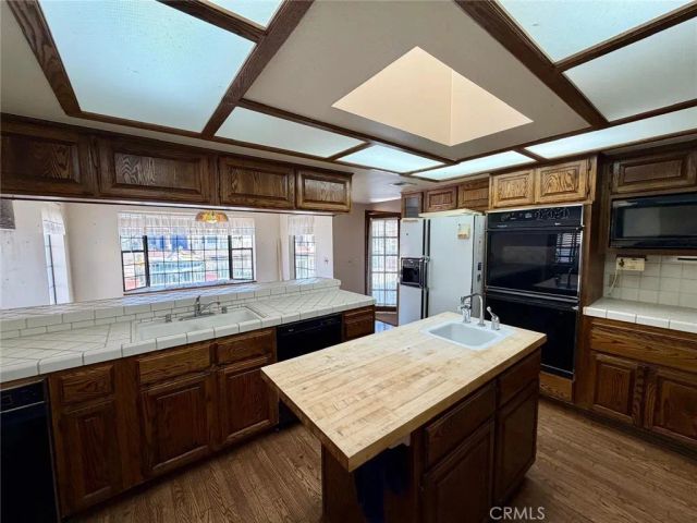 14397 Ironsides Lane, Helendale, CA 92342