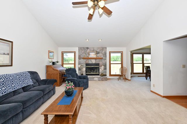 25820 31st STREET, Salem, WI 53168