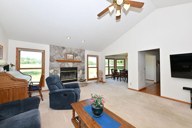 25820 31st STREET, Salem, WI 53168
