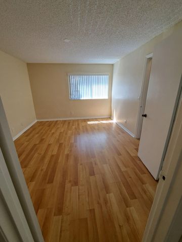 3470 PINEWALK Drive N 212, Margate, FL 33063