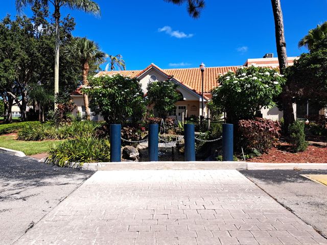 3470 PINEWALK Drive N 212, Margate, FL 33063