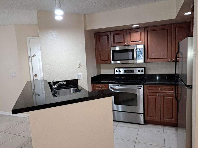 3470 PINEWALK Drive N 212, Margate, FL 33063