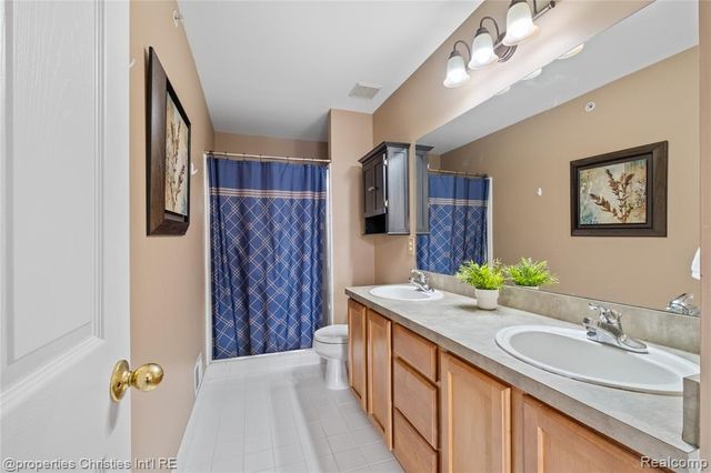 160 Club House Circle 57, Walled Lake, MI 48390