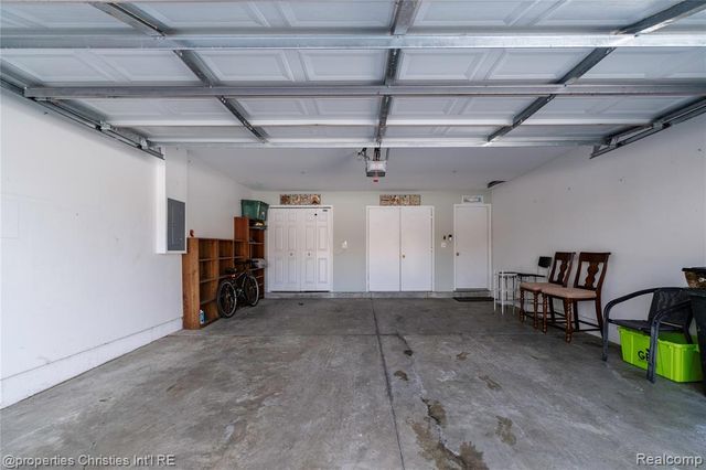 160 Club House Circle 57, Walled Lake, MI 48390