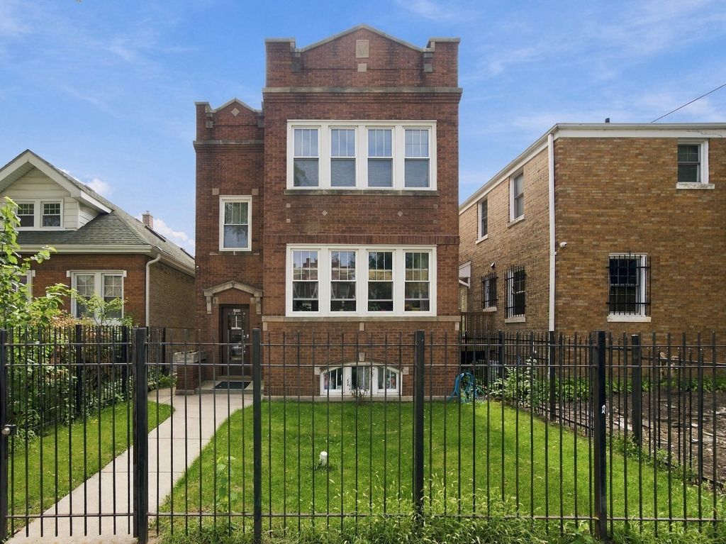 4055 W Nelson Street, Chicago, IL 60641 — exterior