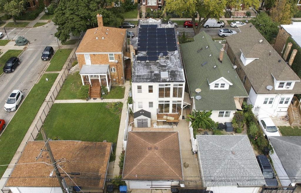 4055 W Nelson Street, Chicago, IL 60641 — photo 5