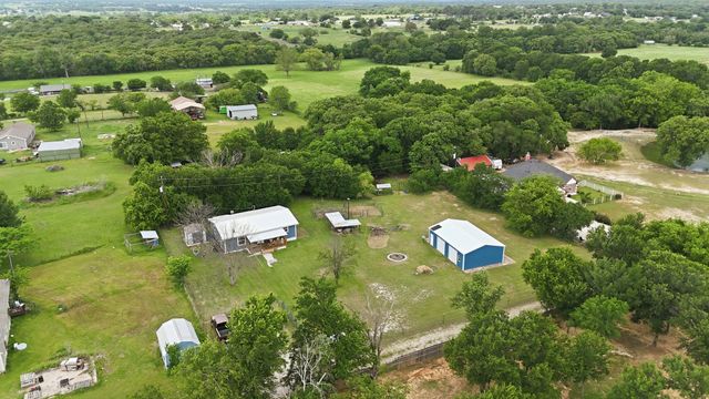 767 E Barry Street, Reno, TX 76020