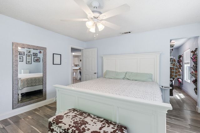 767 E Barry Street, Reno, TX 76020