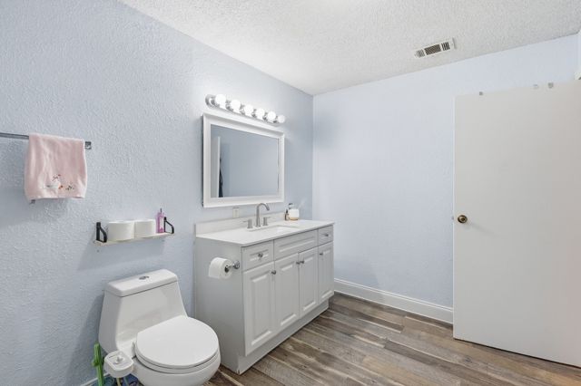 767 E Barry Street, Reno, TX 76020