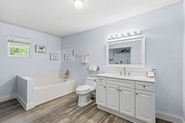 767 E Barry Street, Reno, TX 76020