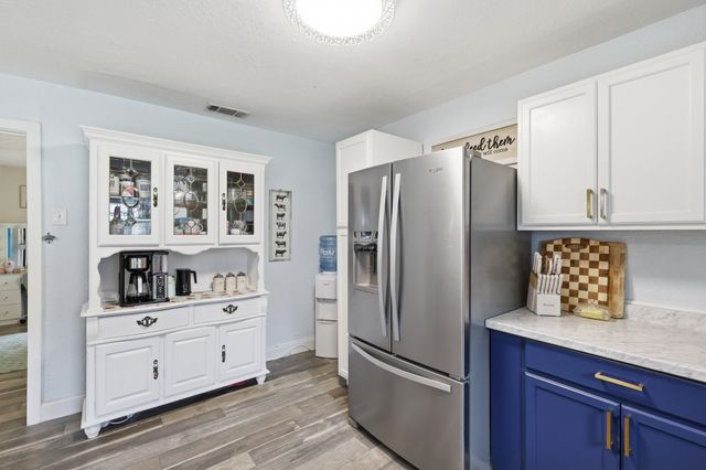 767 E Barry Street, Reno, TX 76020