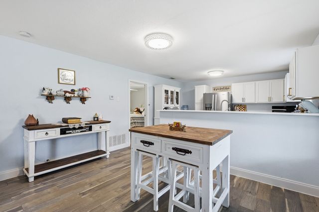 767 E Barry Street, Reno, TX 76020