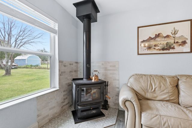 767 E Barry Street, Reno, TX 76020