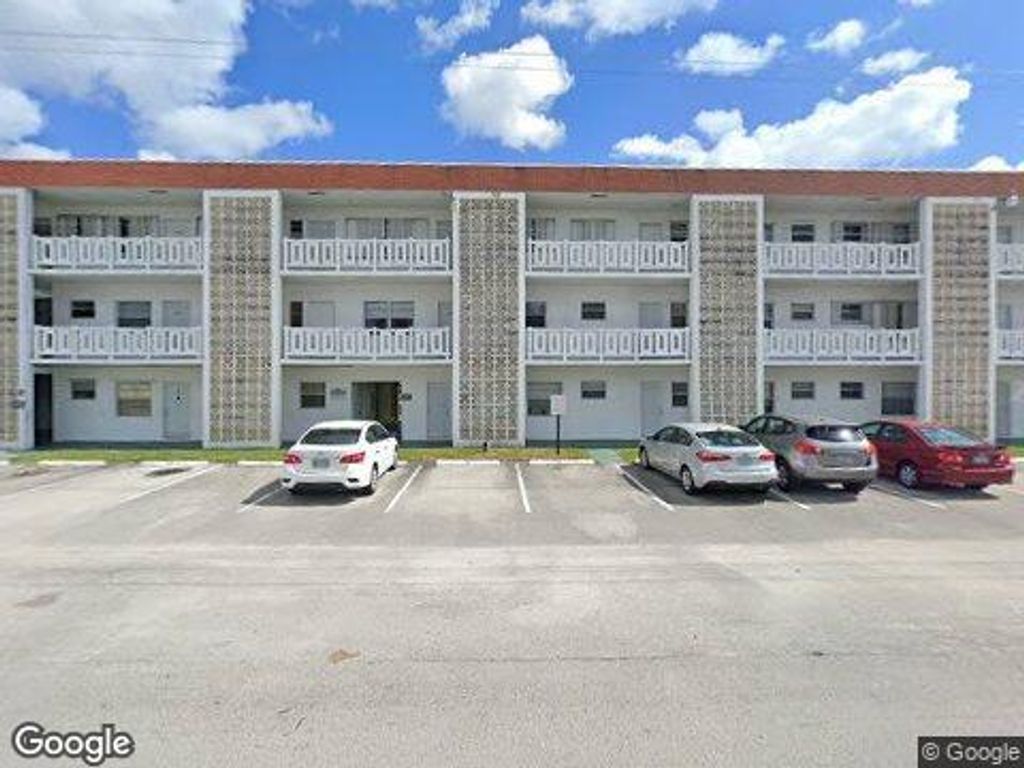 1280 NW 43rd Terrace 301, Lauderhill, FL 33313