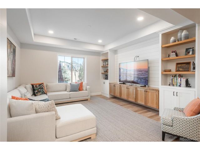 10616 Greycliffe Dr, Highlands Ranch, CO 80126