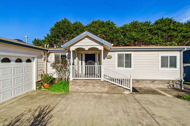 1090 Murray Road 125, Mckinleyville, CA 95519