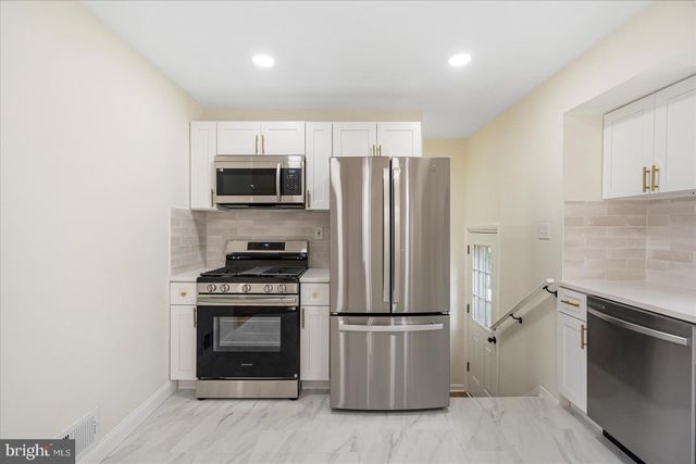 6726 LONGHILL RD, Baltimore, MD 21207