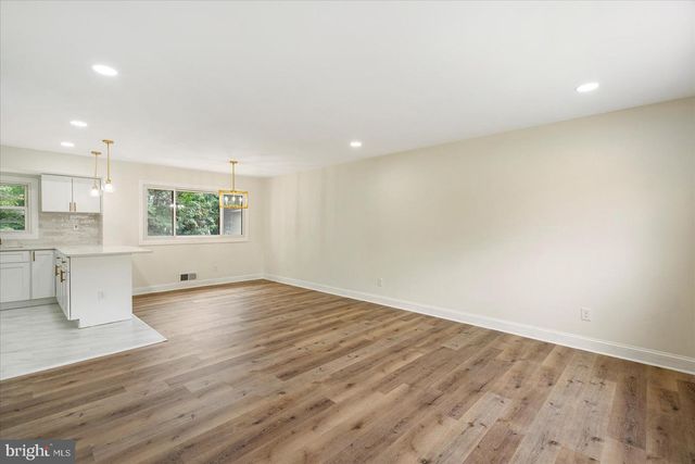 6726 LONGHILL RD, Baltimore, MD 21207