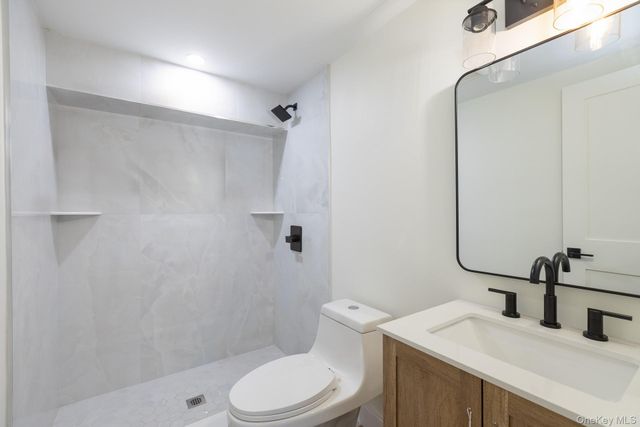 28 Locust, Bayport, NY 11705