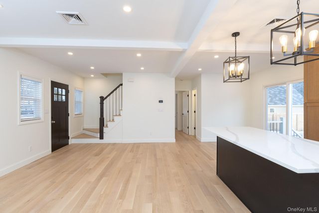 28 Locust, Bayport, NY 11705