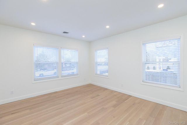 28 Locust, Bayport, NY 11705