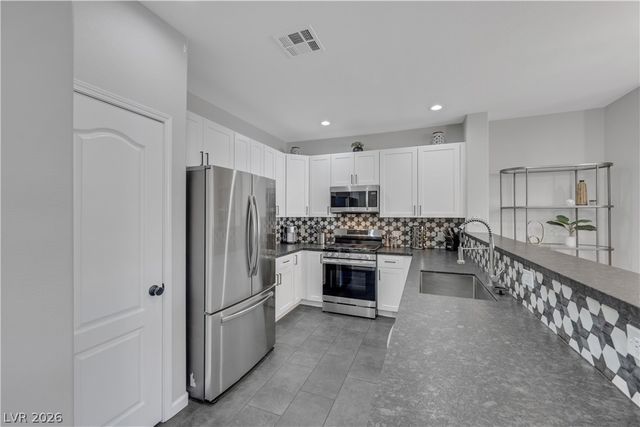 904 Domnus Lane 102, Las Vegas, NV 89144