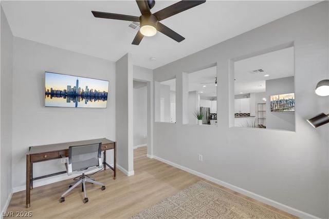 904 Domnus Lane 102, Las Vegas, NV 89144