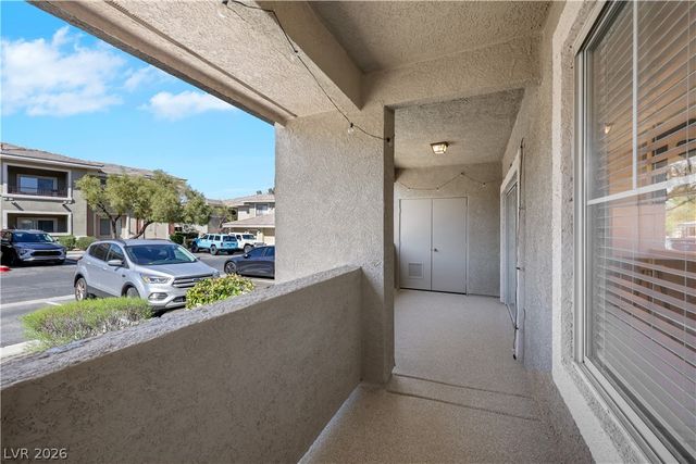 904 Domnus Lane 102, Las Vegas, NV 89144