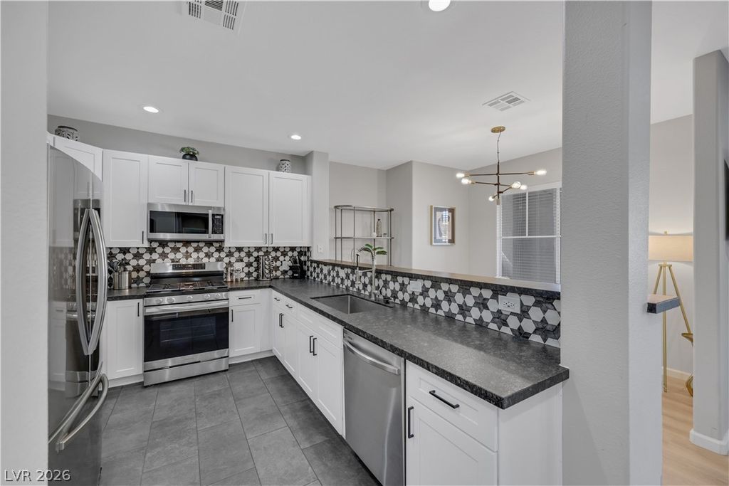 904 Domnus Lane 102, Las Vegas, NV 89144