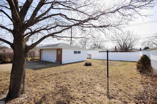 11492 Hanford Drive, Warren, MI 48093