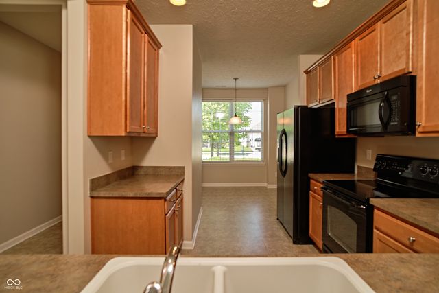16041 Marsala Drive, Fishers, IN 46037