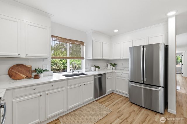 17427 92nd Avenue NE, Bothell, WA 98011
