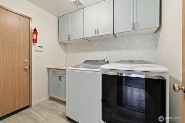 17427 92nd Avenue NE, Bothell, WA 98011