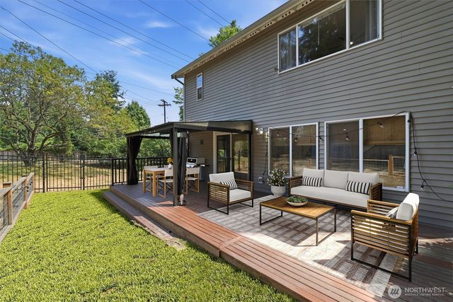 17427 92nd Avenue NE, Bothell, WA 98011