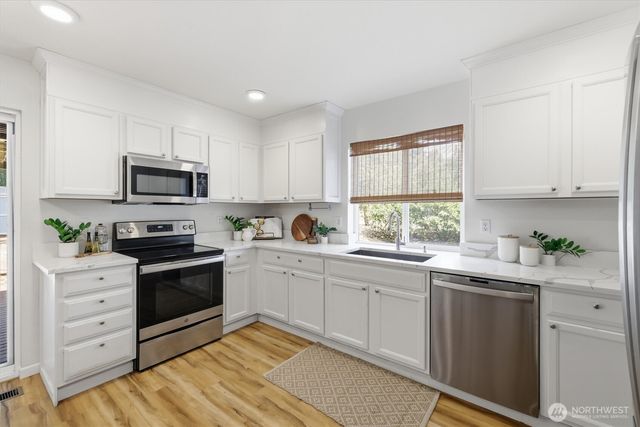 17427 92nd Avenue NE, Bothell, WA 98011