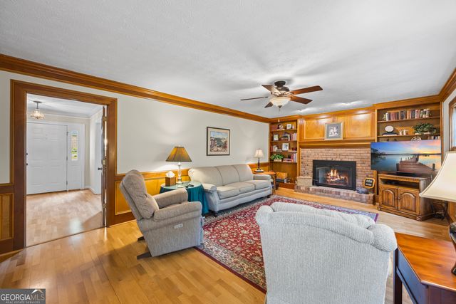 1172 Melton Drive SW, Lilburn, GA 30047