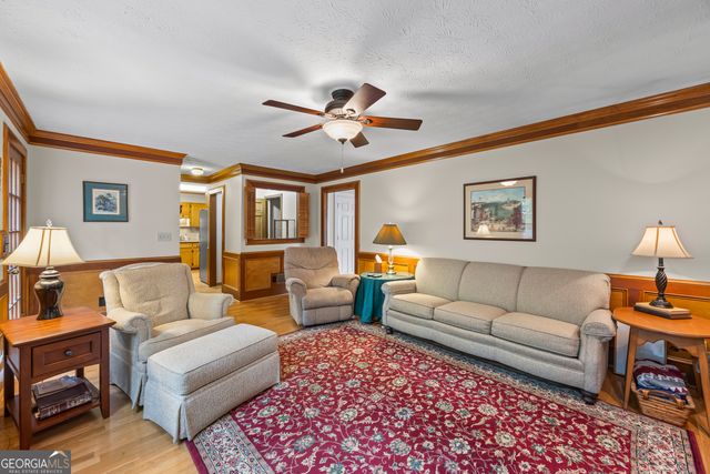 1172 Melton Drive SW, Lilburn, GA 30047