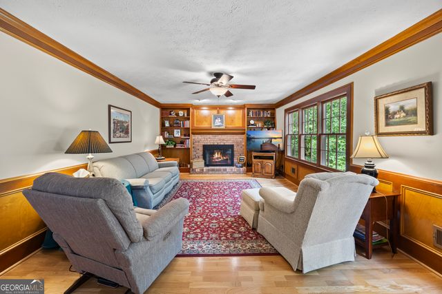 1172 Melton Drive SW, Lilburn, GA 30047