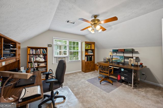 1172 Melton Drive SW, Lilburn, GA 30047