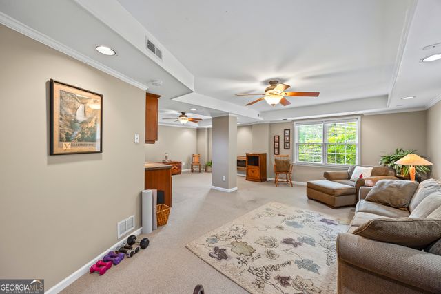 1172 Melton Drive SW, Lilburn, GA 30047